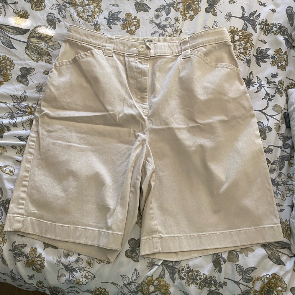 L.L. Bean Women's Cream Shorts